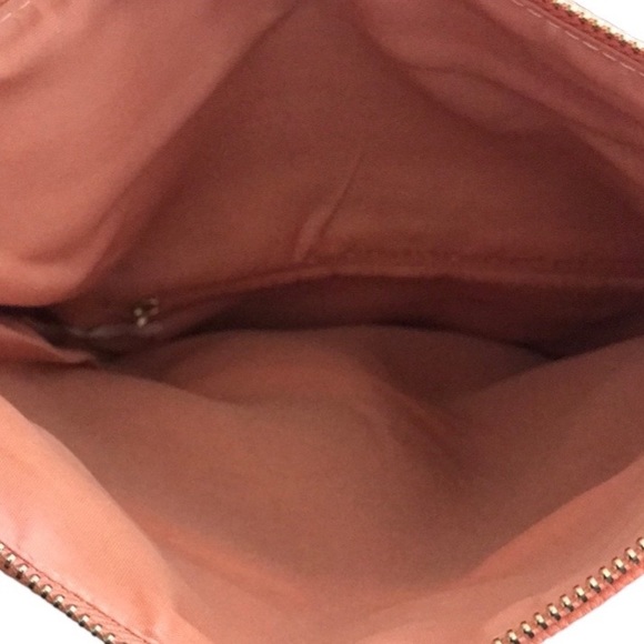 Pink perforated clutch/chain shoulder bag - Picture 3 of 3